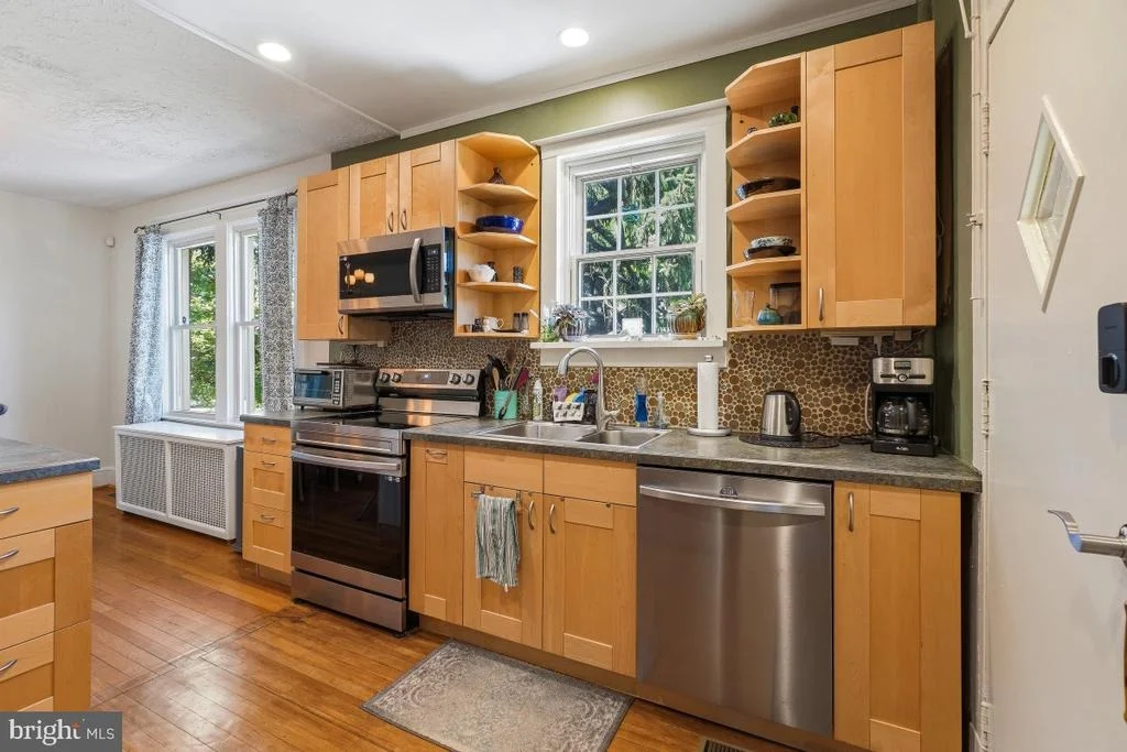 Photo of 6031 3RD STREET NW