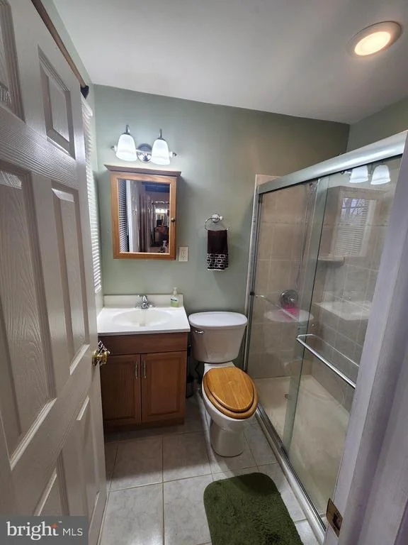 Photo of 215 GARNETT ROAD