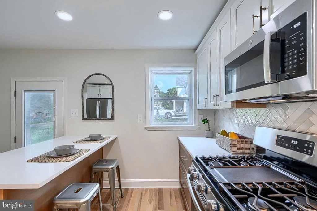 Photo of 11305 MAPLEVIEW DRIVE