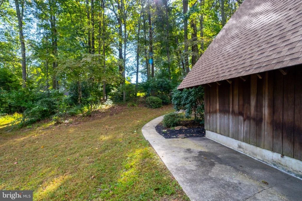 Photo of 2010 FALLSGROVE WAY