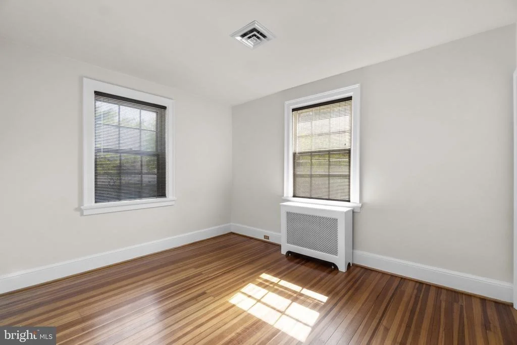 Photo of 305 COLLEGE PLACE