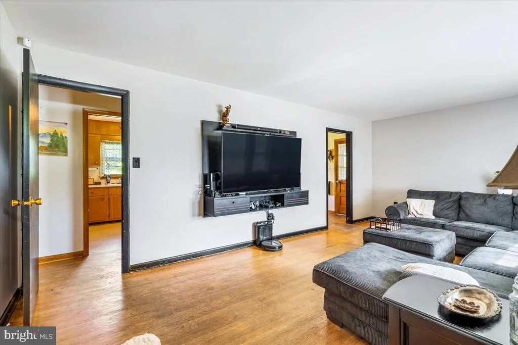 Photo of 8002 SUNNYBROOK COURT