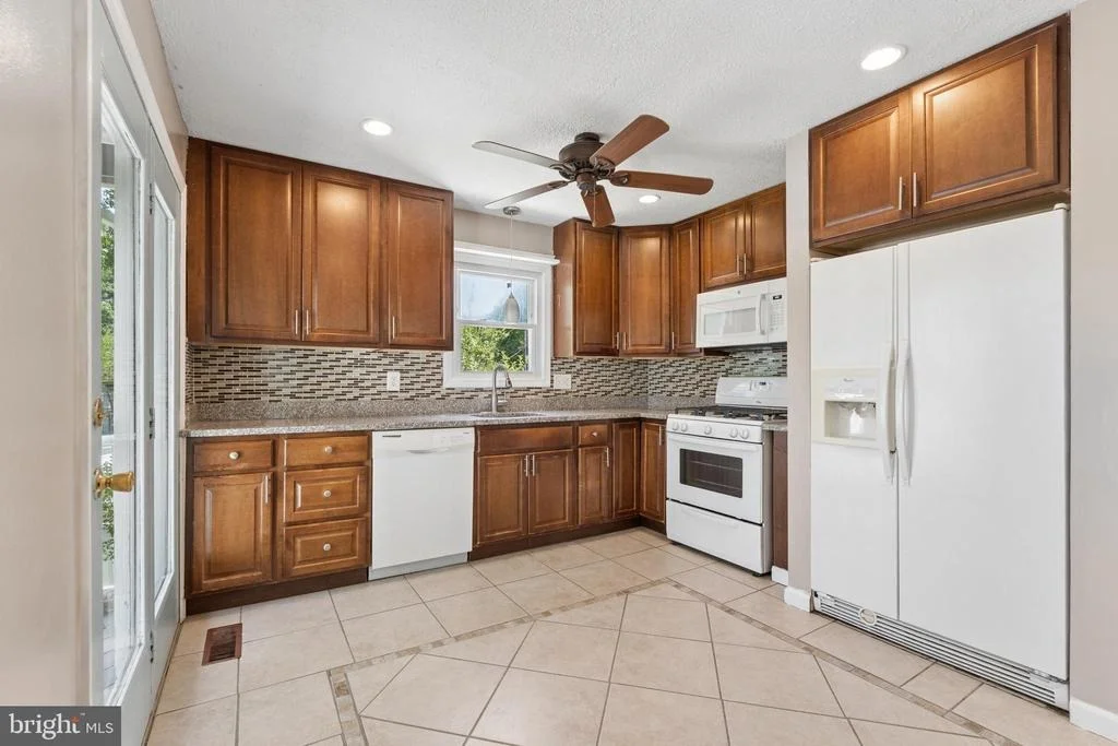 Photo of 8816 SAUNDERS LANE
