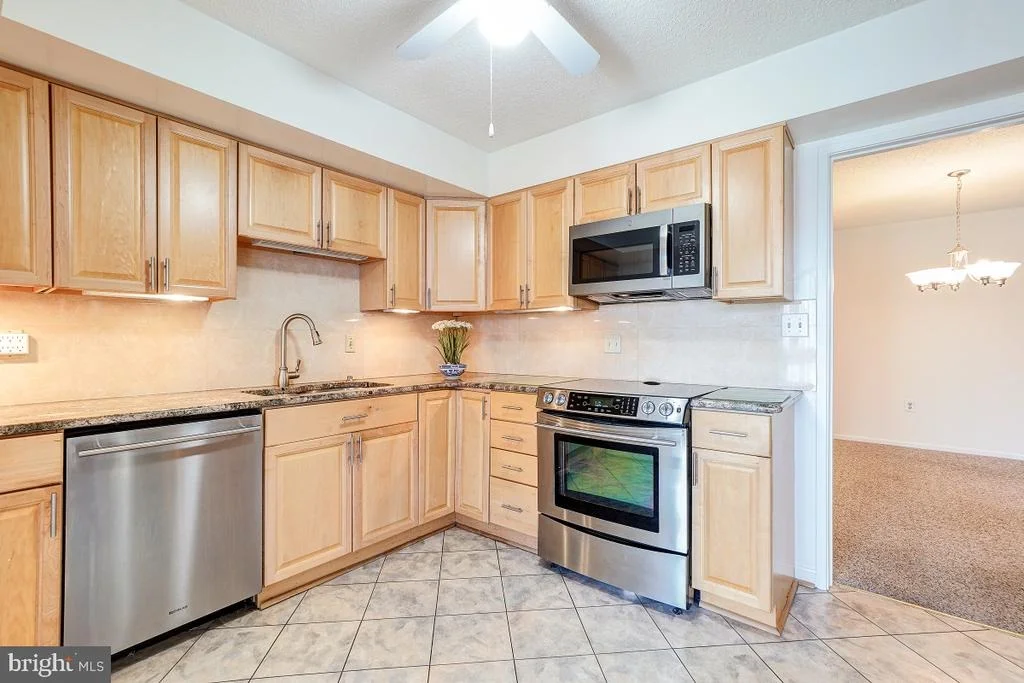 Photo of Unit 41014 at 15100 INTERLACHEN DRIVE