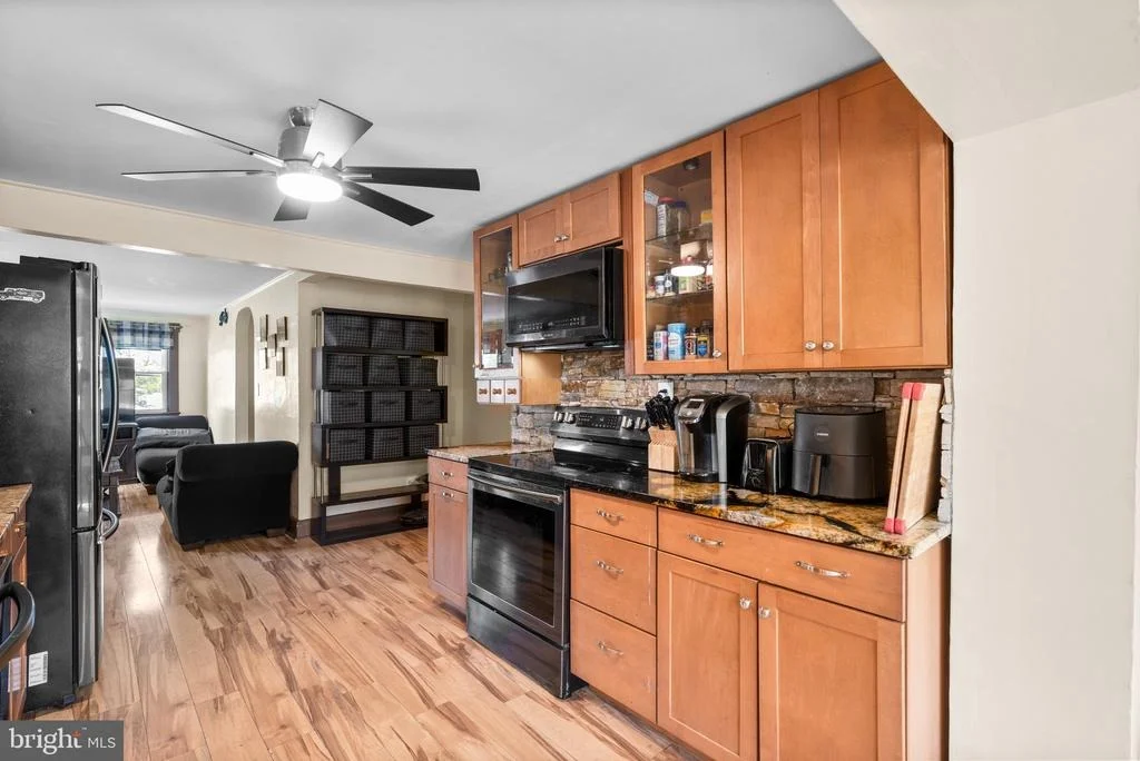 Photo of 7407 RIDGE ROAD