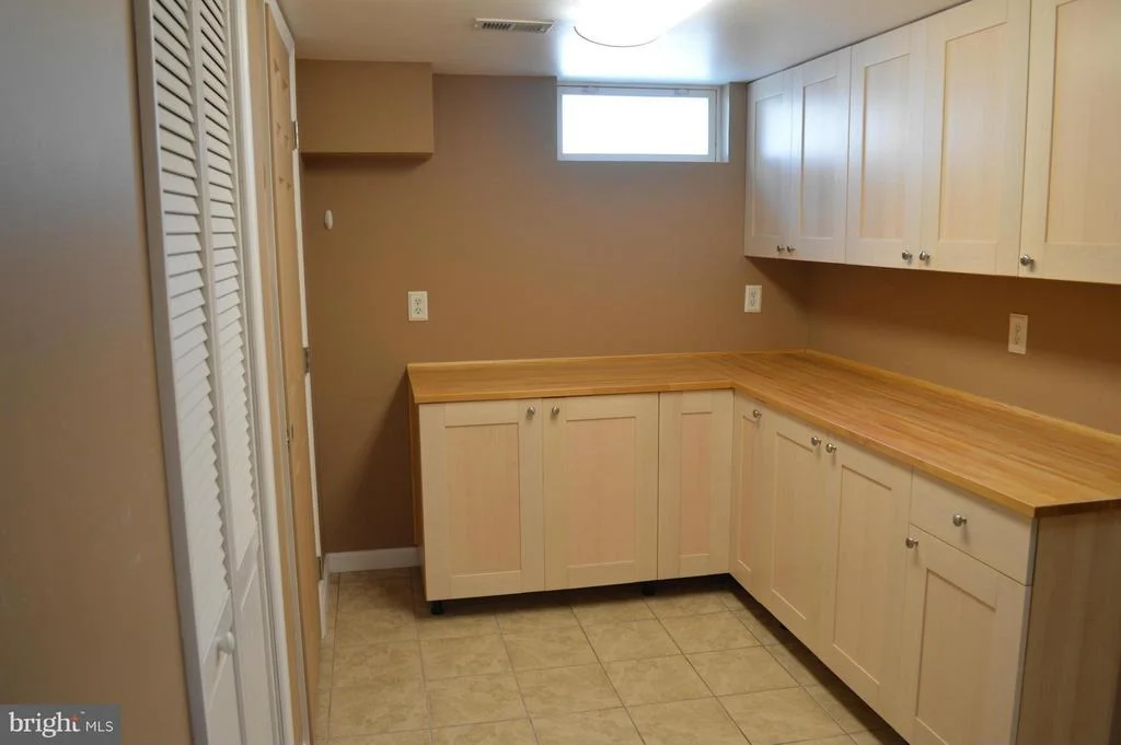 Photo of 333 PARK HALL S