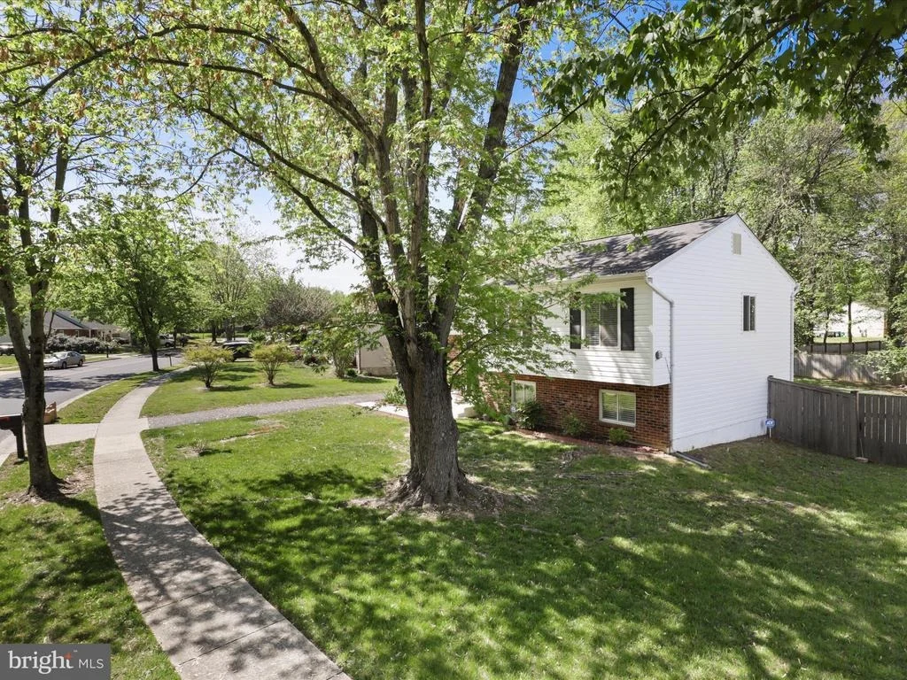 Photo of 12209 GABLE LANE