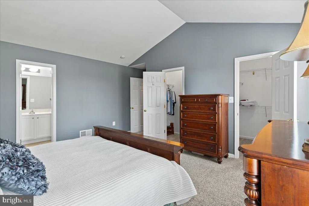 Photo of 17124 MAGIC MOUNTAIN DRIVE