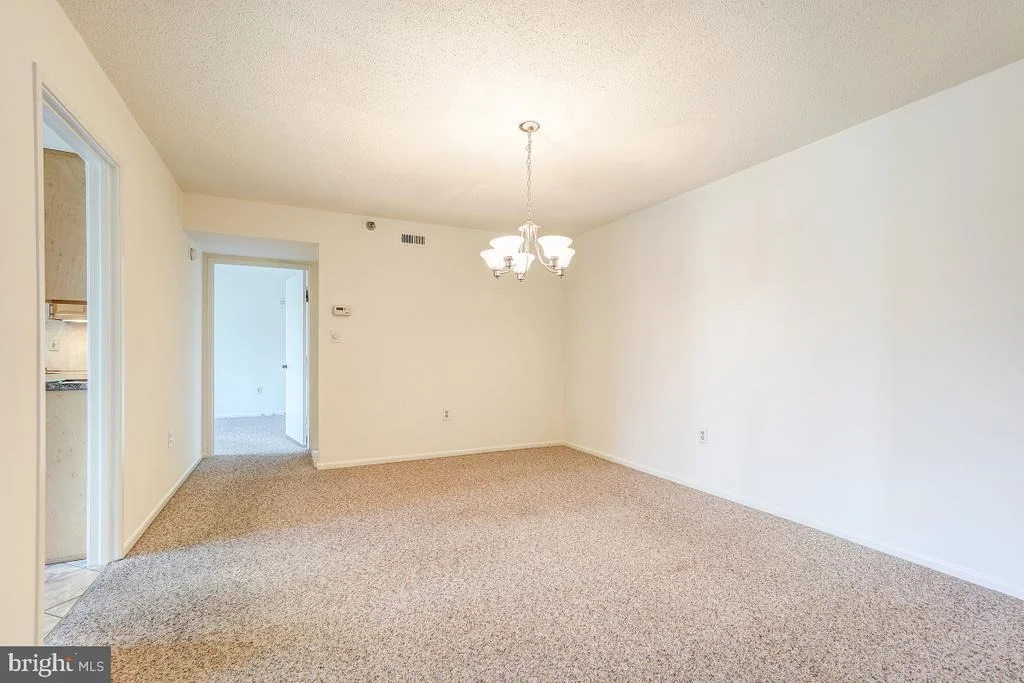 Photo of Unit 41014 at 15100 INTERLACHEN DRIVE
