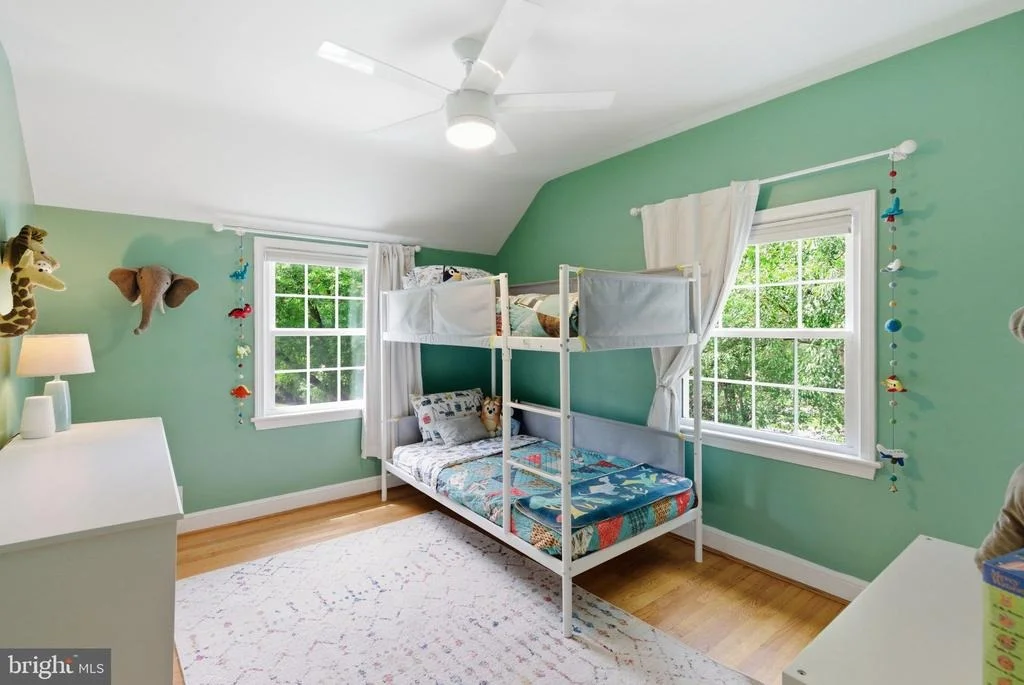 Photo of 1709 WHITE OAK DRIVE