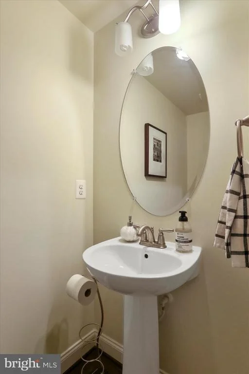 Photo of 20 MAXWELL SQUARE