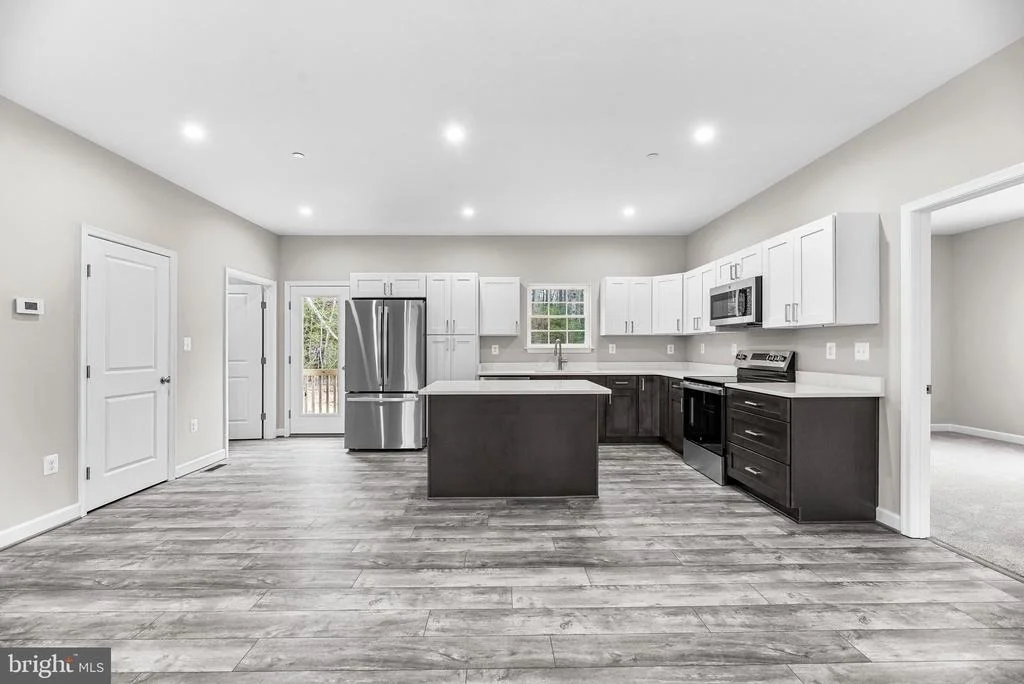 Photo of 20250 HAWKS WAY