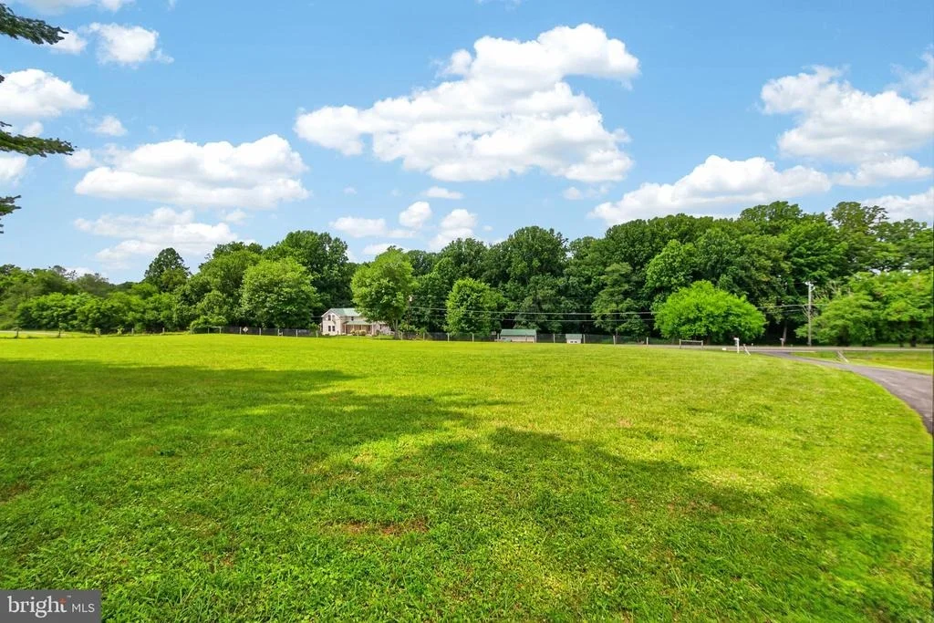 Photo of 13835 HOWARD ROAD