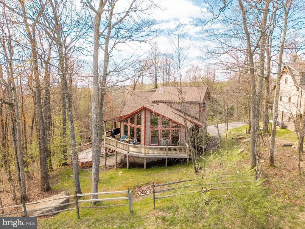 Photo of 206 HIGHLINE DRIVE