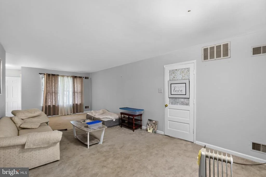 Photo of 306 TOMPKINS LANE