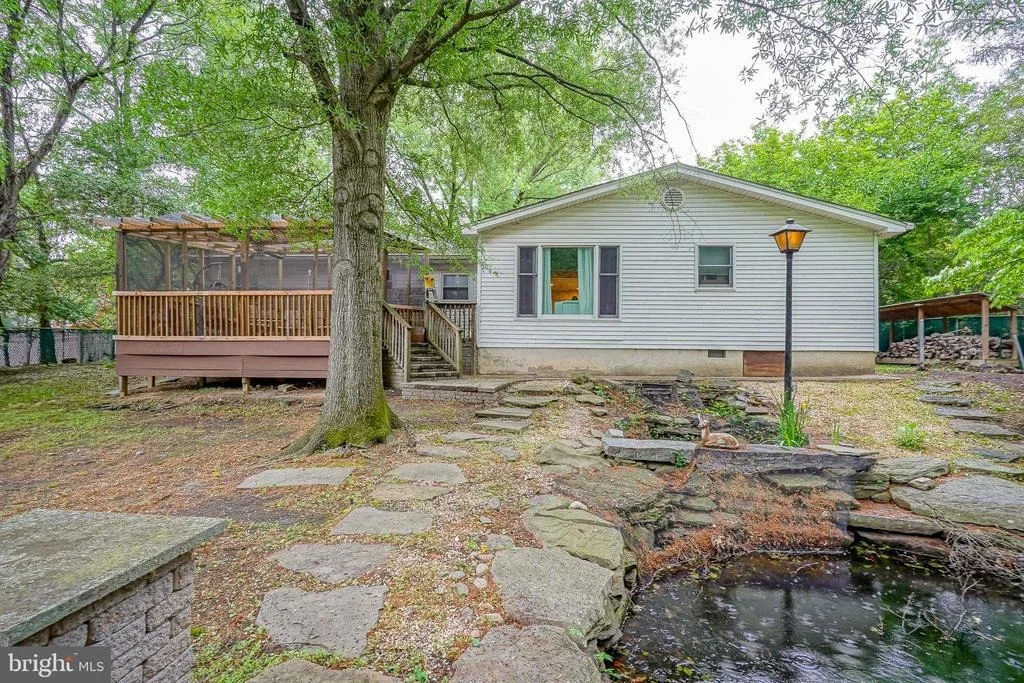 Photo of 2313 BRANCH PIKE