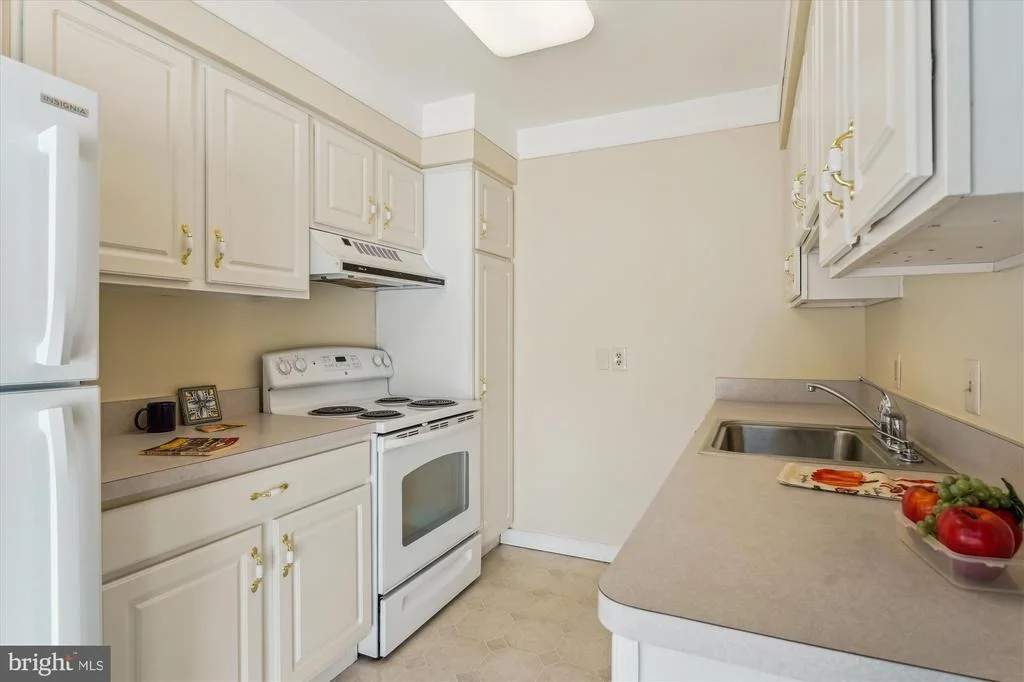 Photo of Unit 31B at 3702 MARBLE ARCH WAY