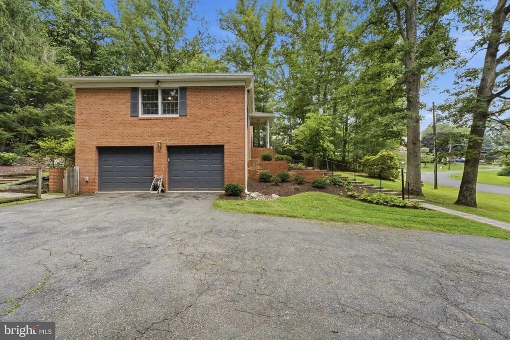 Photo of 14303 NORTHWYN DRIVE