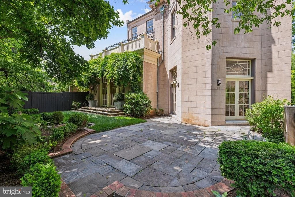 Photo of 1527 35TH STREET NW