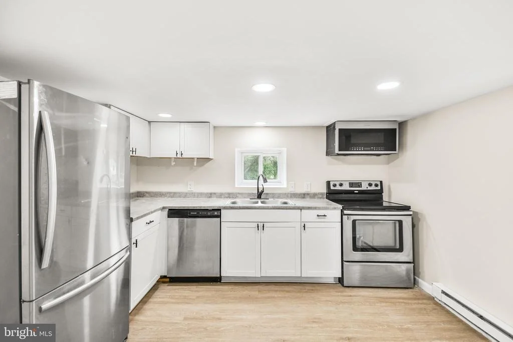 Photo of 18003 DAVIS LANE