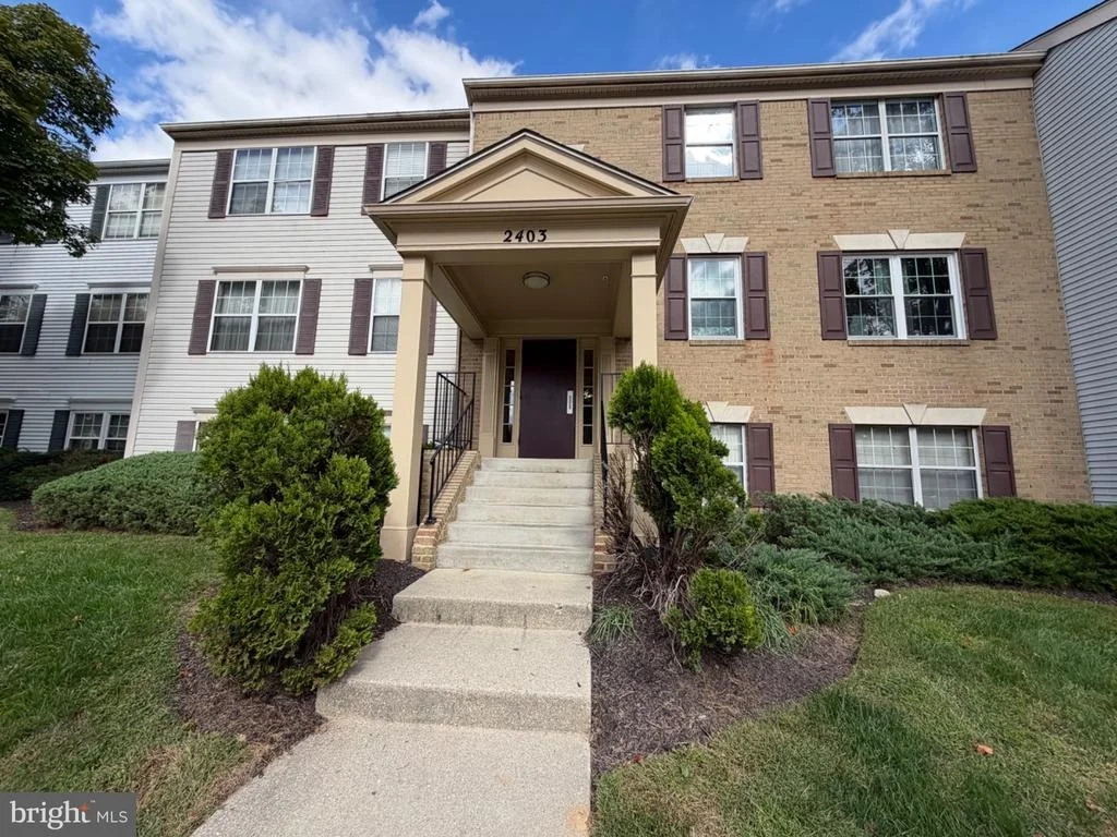 Photo of Unit 12CA at 2403 NORMANDY SQUARE PLACE