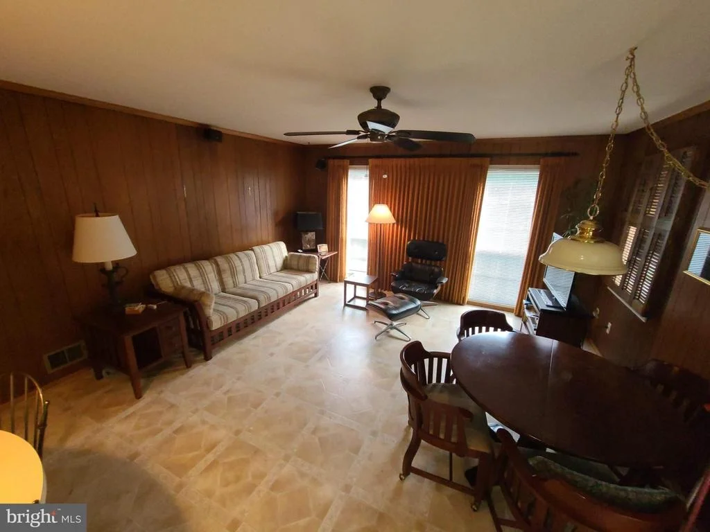 Photo of 6133 SHERBORN LANE