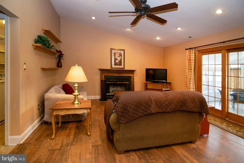 Photo of 18 ABERDEEN DRIVE