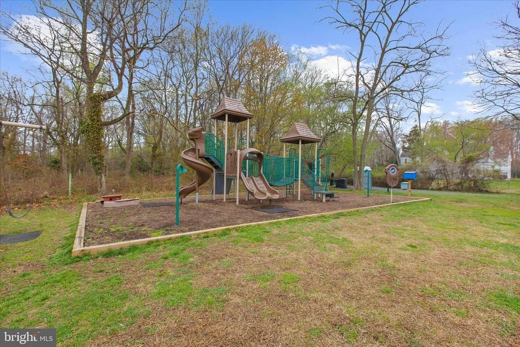 Photo of 2642 QUEEN ANNE CIRCLE