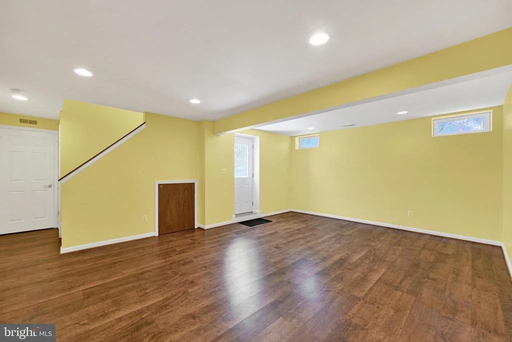 Photo of 1420 MOONSHADOW ROAD