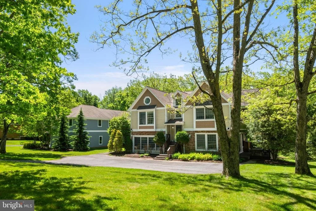 Photo of 200 STILWATER DRIVE