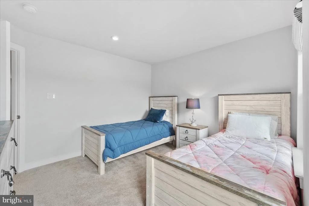 Photo of 37296 SPINNEY LANE
