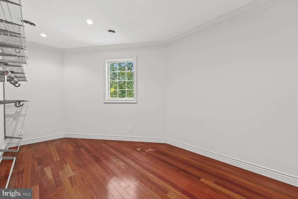 Photo of 20340 SILVER LAKE DRIVE