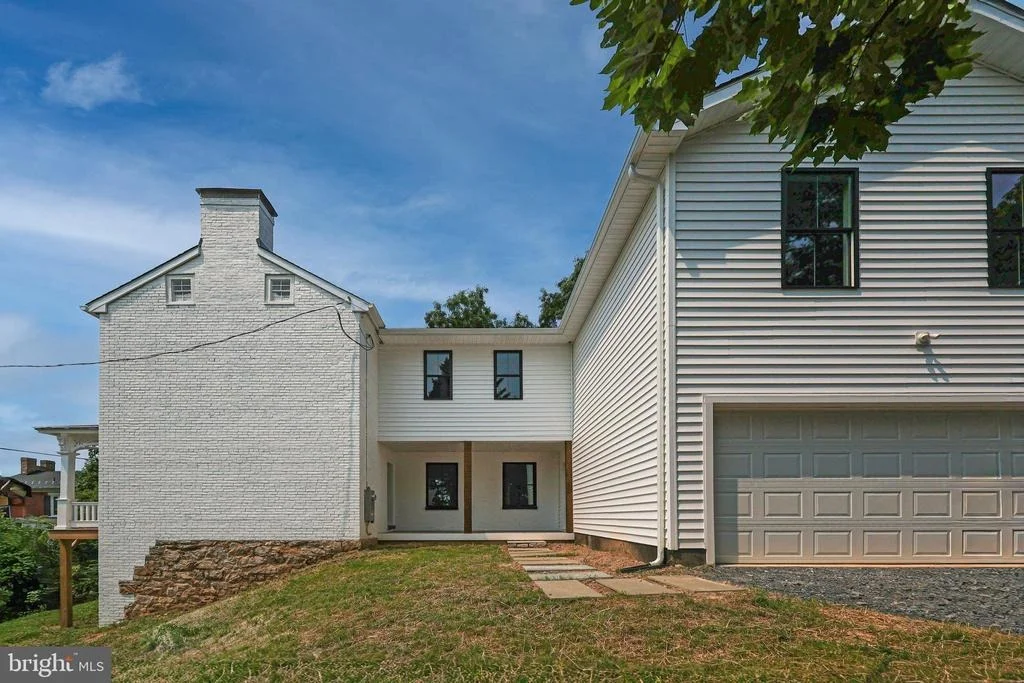 Photo of 11523 HANDBOARD ROAD