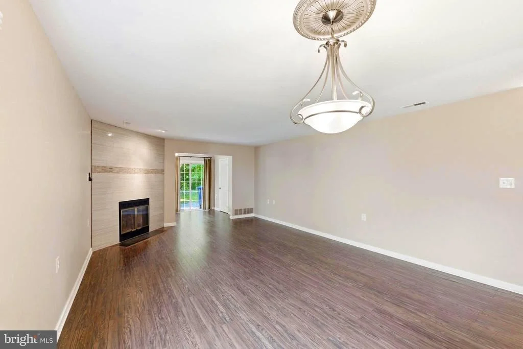 Photo of 10 MADISON COURT