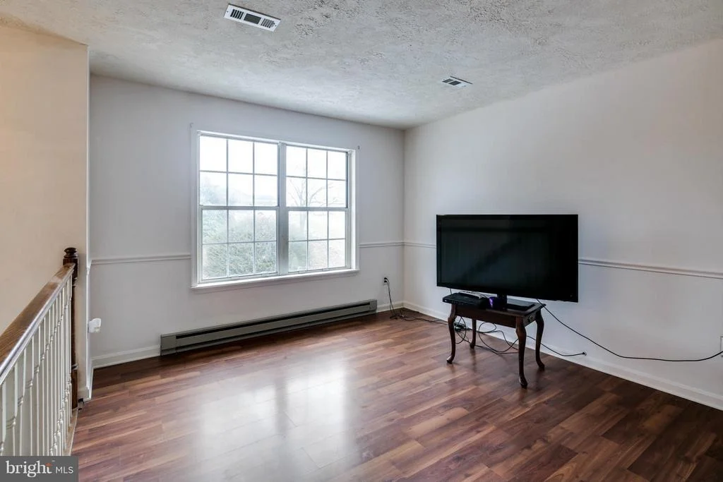 Photo of 1596 SMILEY DRIVE