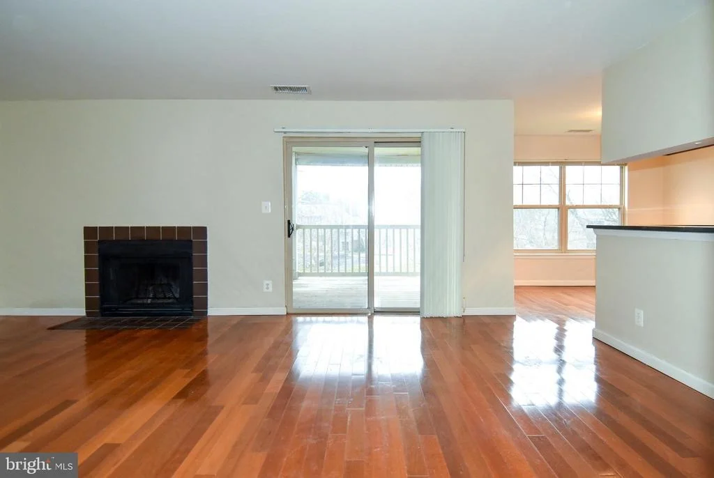 Photo of Unit 1782E at 1782 JONATHAN WAY