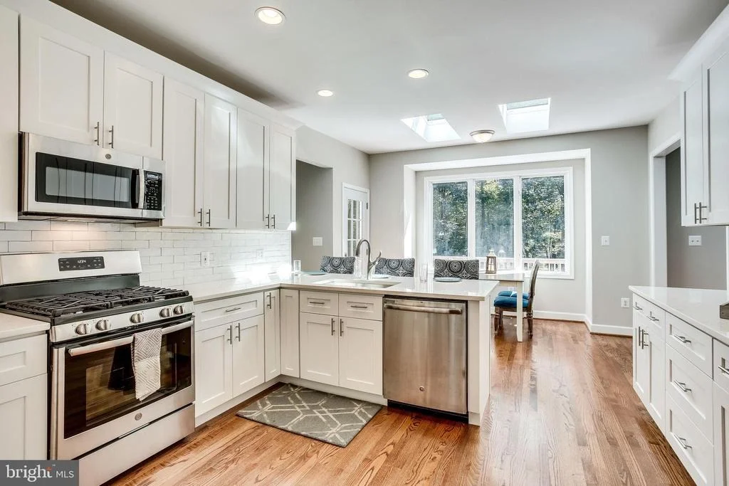 Photo of 10941 STONEBROOK DRIVE