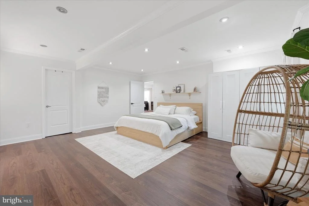Photo of 7423 ALBEMARLE DRIVE