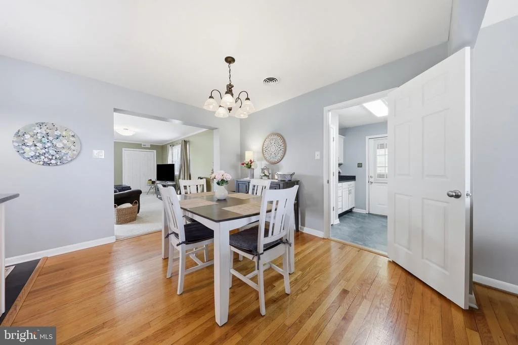 Photo of 16913 FAIRVIEW ROAD
