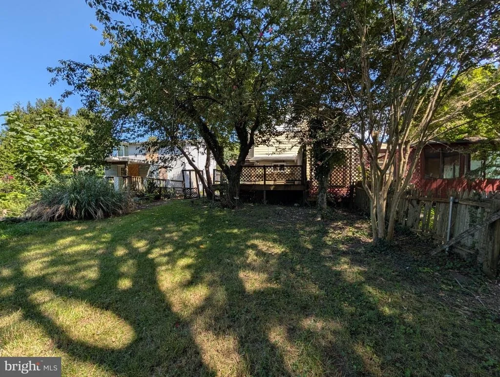 Photo of 6090 FALLS ROAD