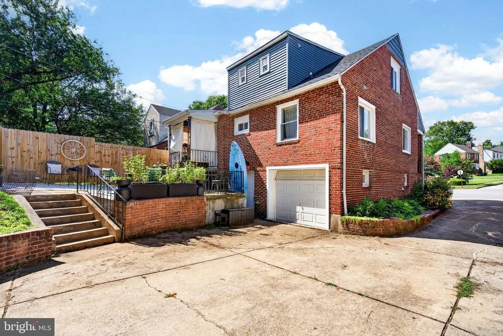 Photo of 3806 BIDDISON LANE