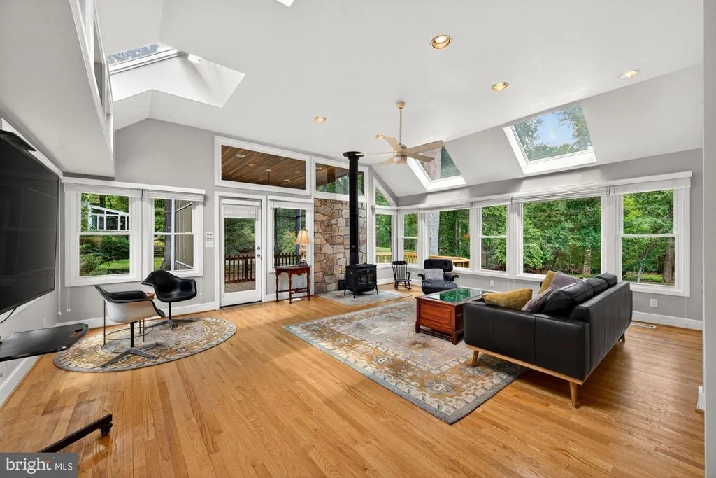 Photo of 11416 VALE ROAD