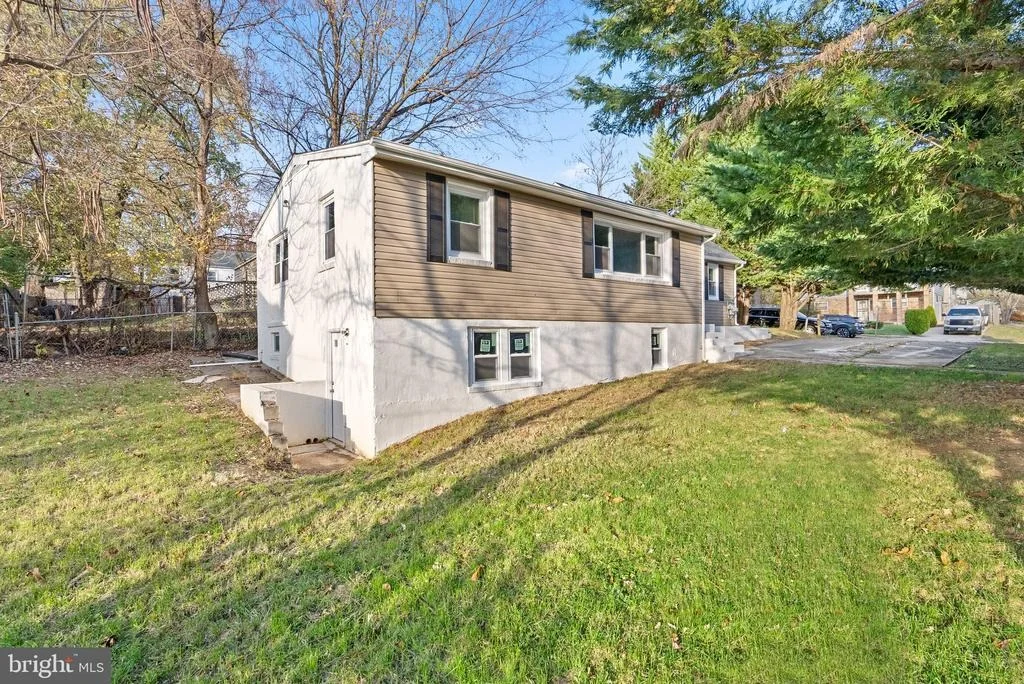 Photo of 500 GOLDLEAF AVENUE