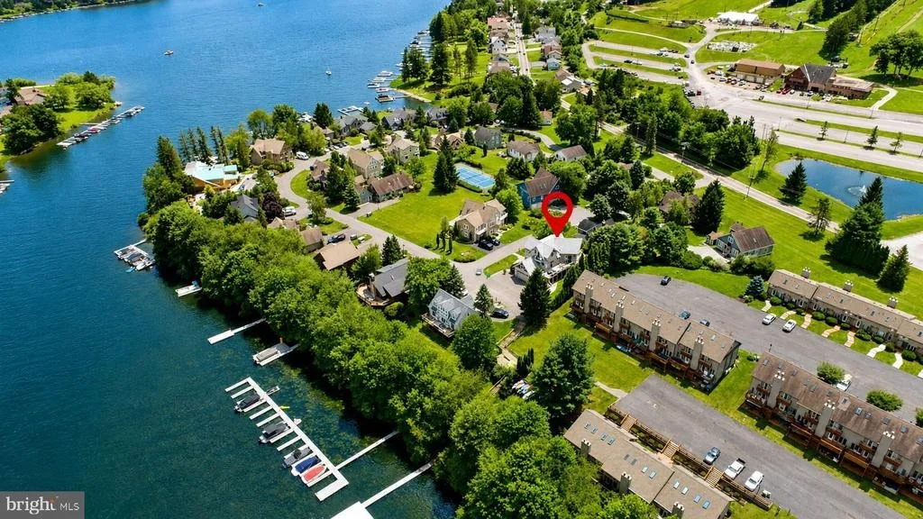 Photo of 250 LAKE POINTE DRIVE