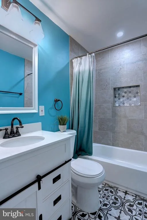 Photo of 232 CANDYTUFT ROAD