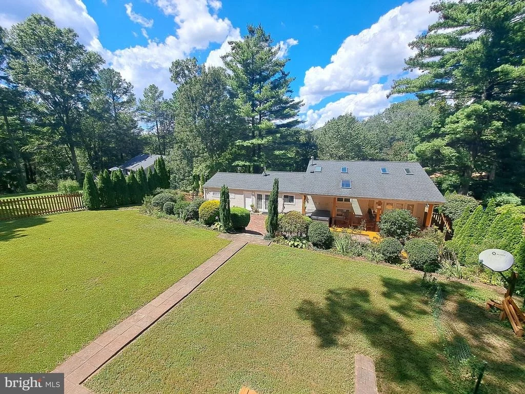 Photo of 10929 HOWLAND DRIVE