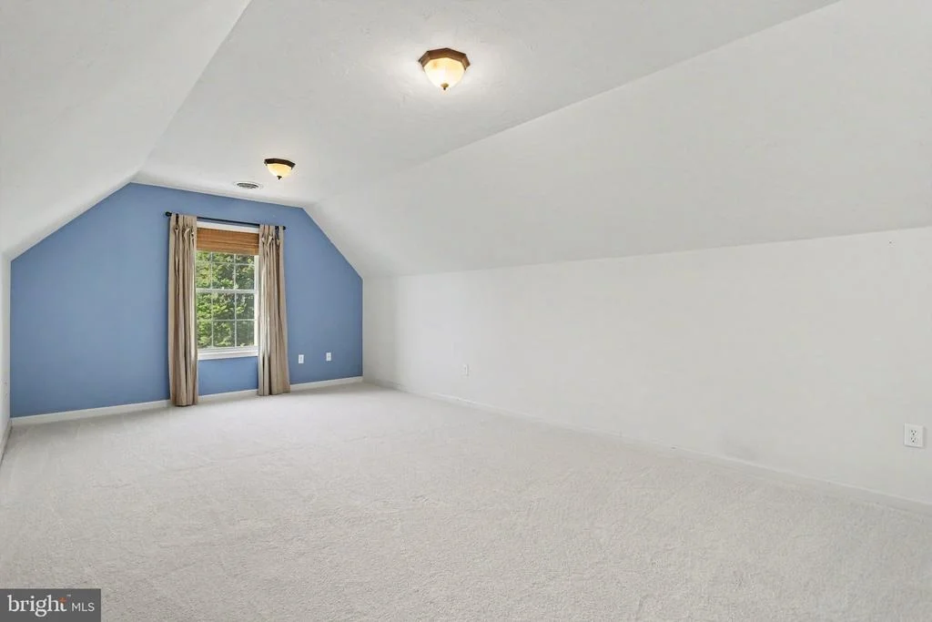 Photo of 12 E SUMMIT DRIVE
