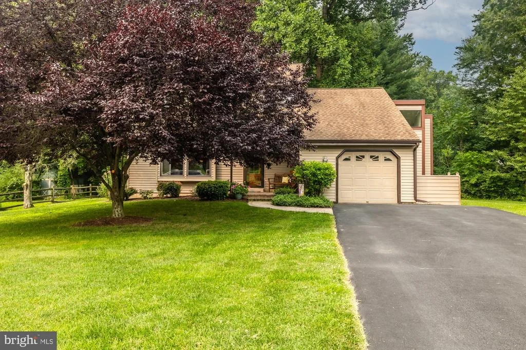 Photo of 820 BEZEL ROAD