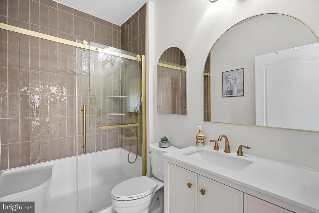Photo of 15064 BARLOW DRIVE