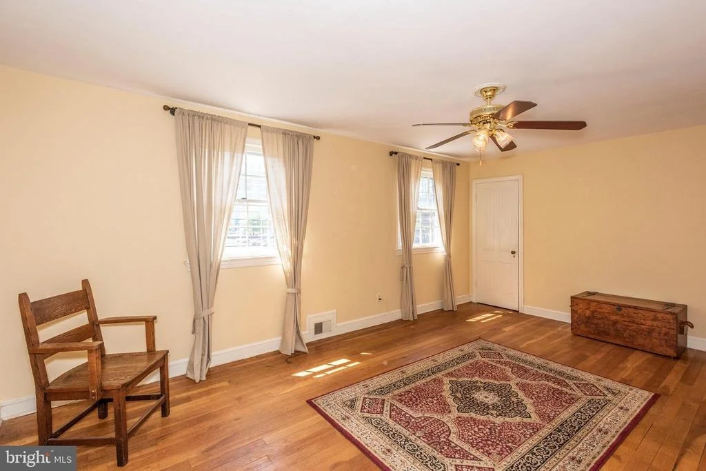 Photo of 1517 FOREST GLEN ROAD
